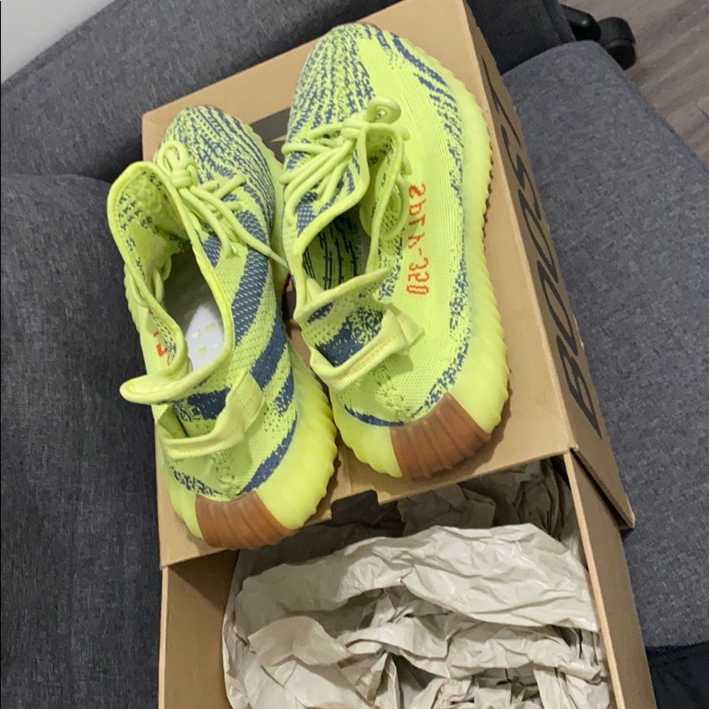 Yeezys - Picture 4 of 4
